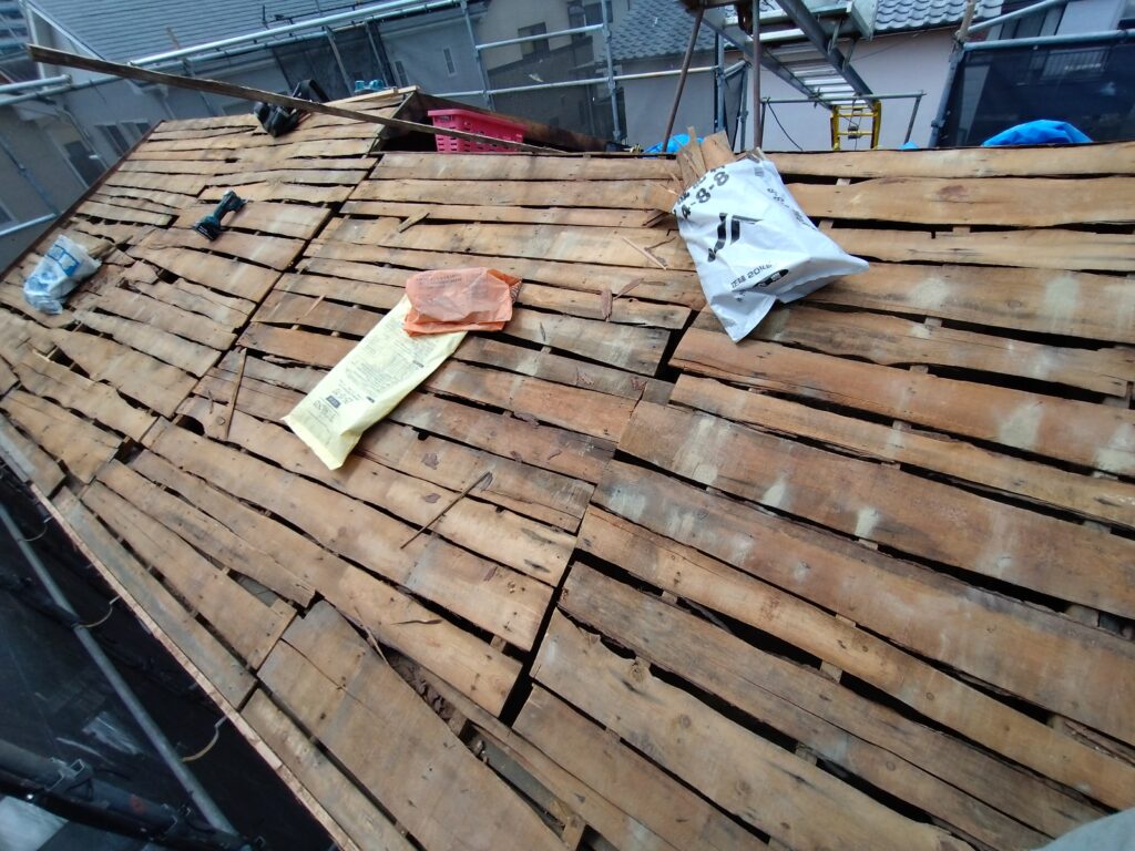 雨漏りをきっかけに考えた屋根リフォーム｜必要な部分だけ整え、これから20年の安心へ