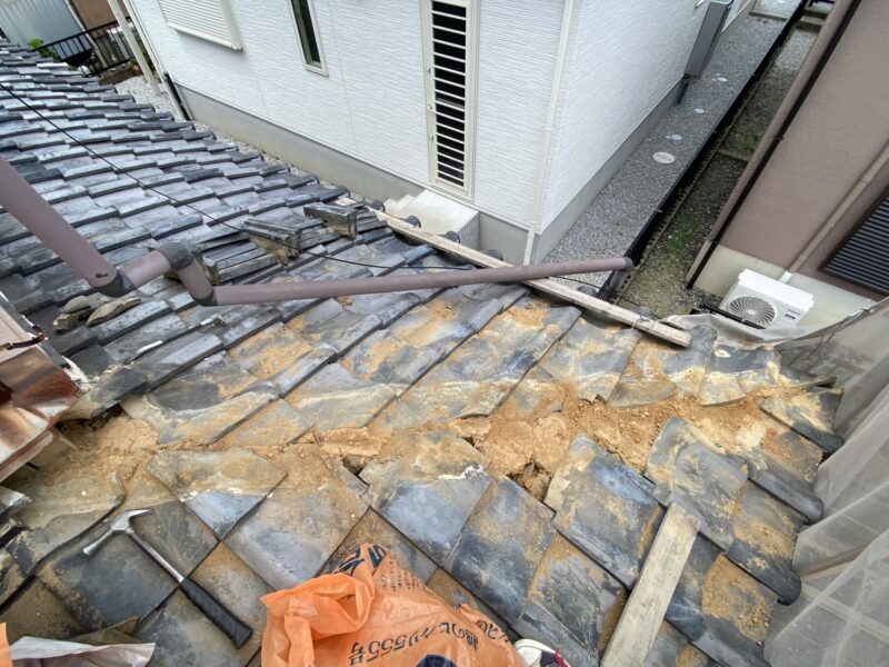 漆喰補修で雨漏り?正しい瓦屋根工事を知っておきたい理由