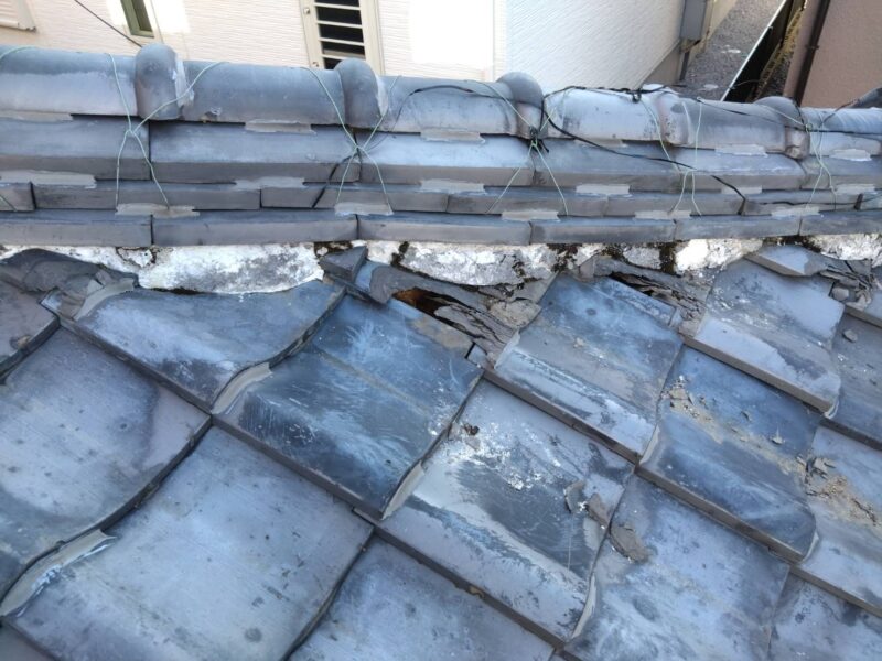 漆喰補修で雨漏り？正しい瓦屋根工事を知っておきたい理由